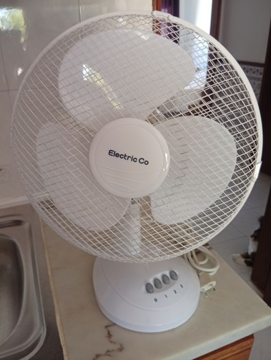 Ventoinha de mesa em muito bom estado