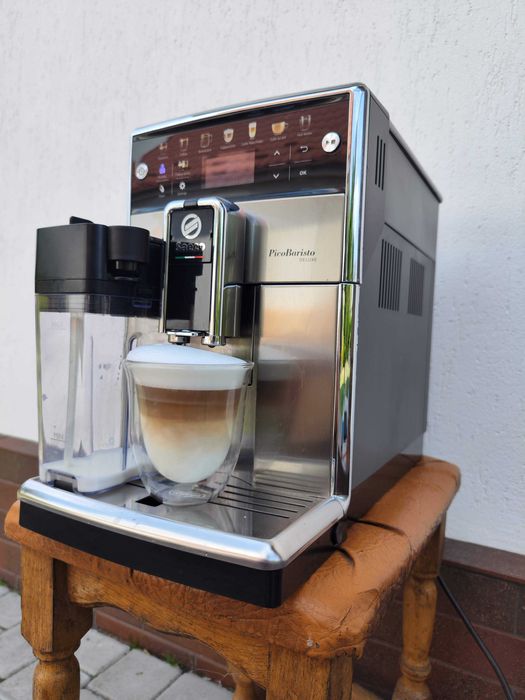 Кавомашина кофемашина Saeco Picobaristo Deluxe SM5573 новий молочник