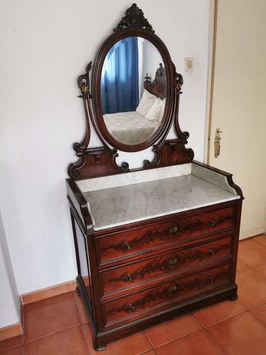 Cómoda c/Espelho c/Tampo Mármore c/Três Gavetas (Antiga) - Século XIX