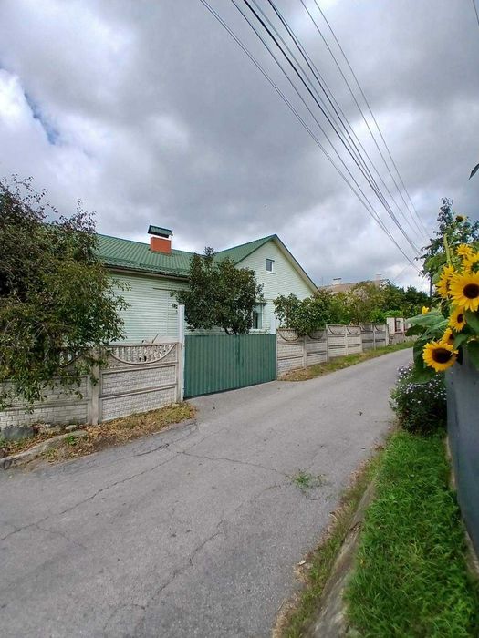 Продаж  просторого будинку, можливо по програмі єВідновлення