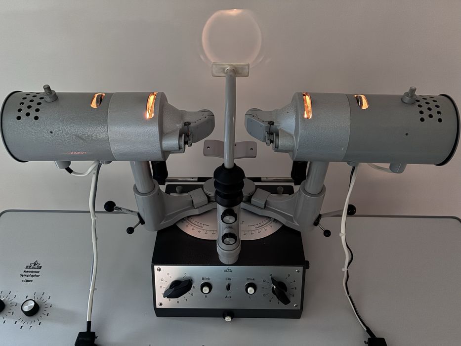 Synoptofor Oculus ze stolem + bogaty zestaw obrazków