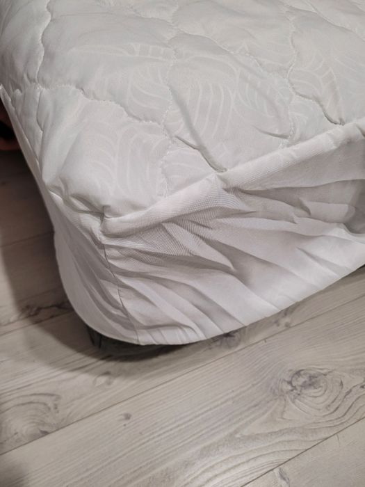 Наматрасник простроченный с бортами Viluta на резинке.Вилюта.