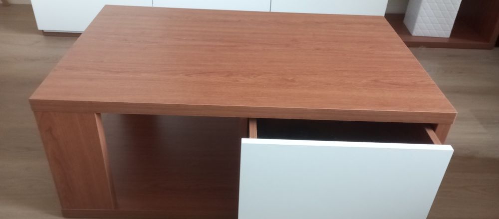 Móvel de tv e mesa de centro