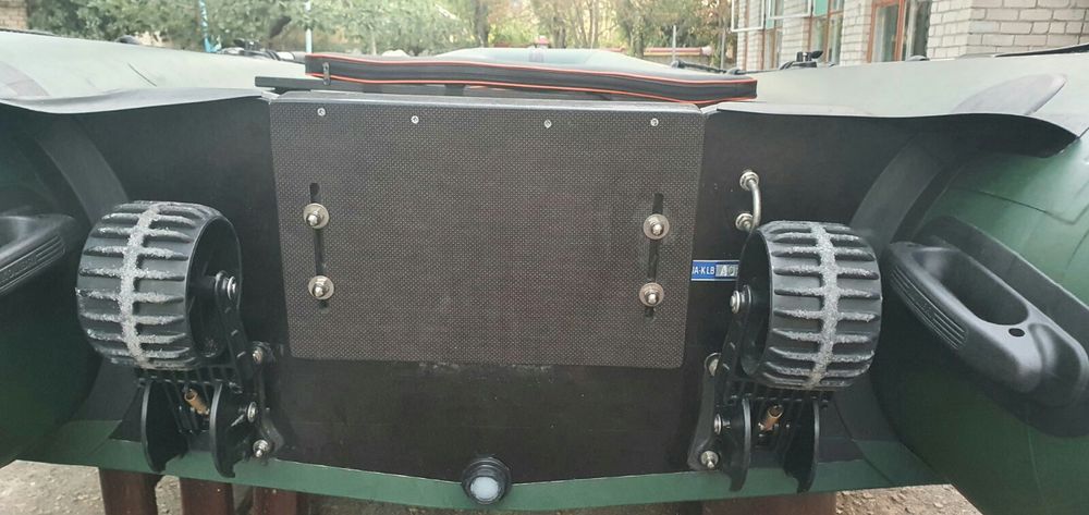 Поднять,наростить транец в лодке, поднять мотор лодочный, удлинитель т