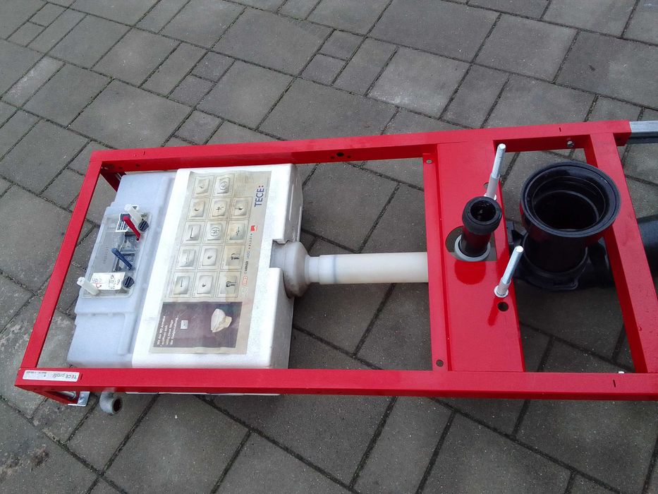 Stelaż podtynkowy WC TECE