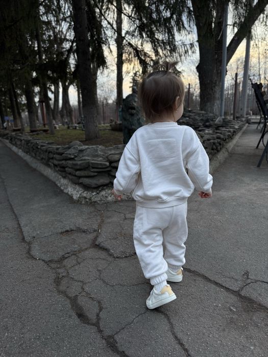 Продам костюм Zara