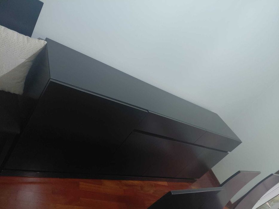 Conjunto Sala de Jantar Madeira Maciça (Mesa extensível + 7 Cadeiras + Aparador + Espelho)