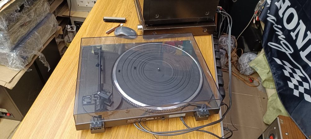 Вініловий програвач Technics SL-BD 3 (відео роботи)