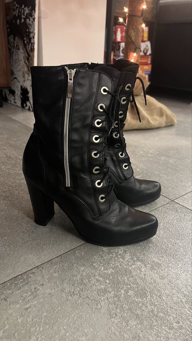 Skorzane botki Hammer 40 wiazane