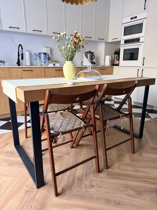 Stół z serii IKEA TARSELE