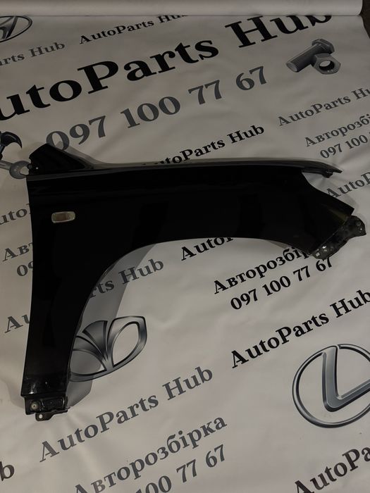 Праве крило TOYOTA Land Cruiser 200 2011 року. Не фарбоване. Розборка.