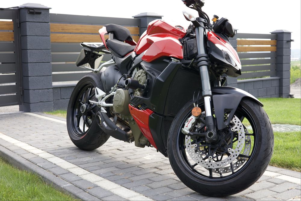 Ducati Streetfighter V4