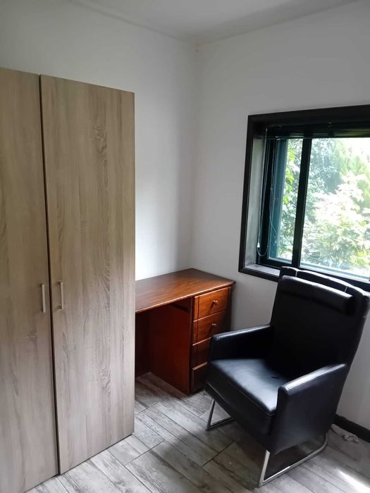 Aluga-se quarto em moradia