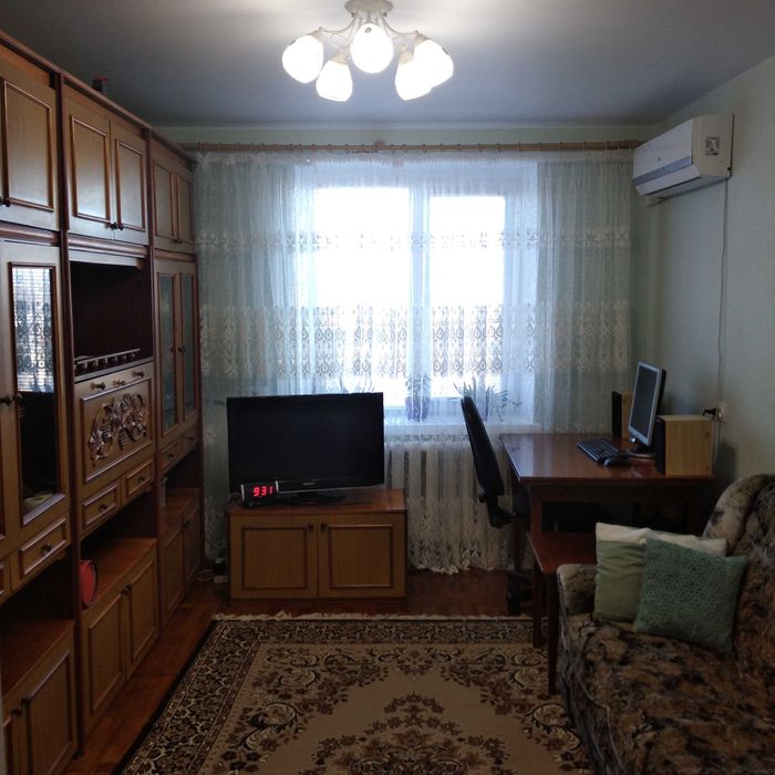 Продам квартиру 2-кімнатну