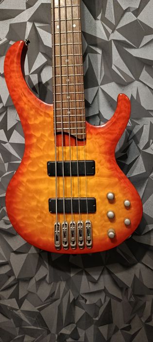 Gitara basowa Ibanez BTB405QM