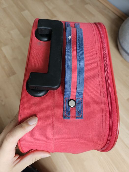 Walizka kabinowa podręczna mała