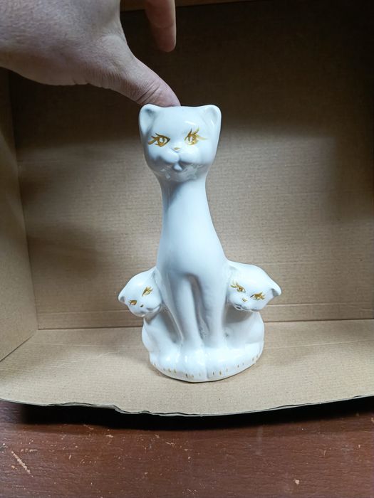 Копілка три коти