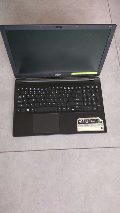 Laptop Acer E5-571