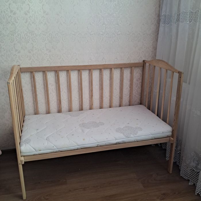 Продам ліжечко дитяче