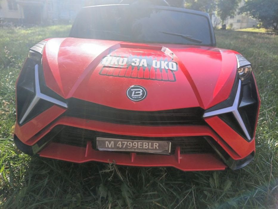 дитячий електромобіль
