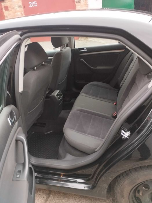 VolksWagen Jetta FSI 2.0 2006 р.в. 5800$ торг.