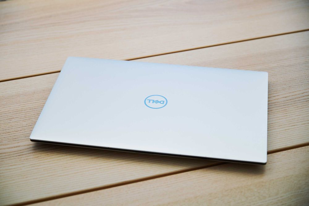 Dell XPS 15 9500 i9 • 16GB • 1TB • GTX 1650 Ti