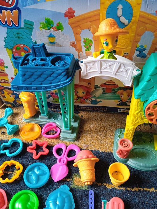 Zestaw play- doh ciastolina miasto town