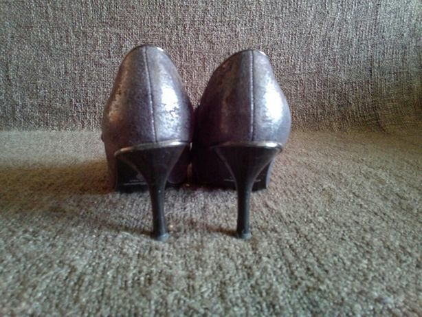 Жіночі замшеві туфлі