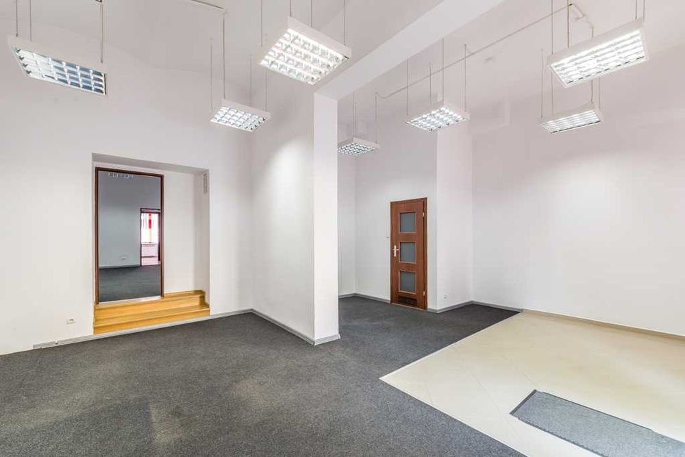 82 m2 pod usługi lub biuro