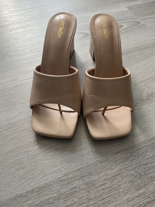 Klapki kolor nude r. 39 DeeZee