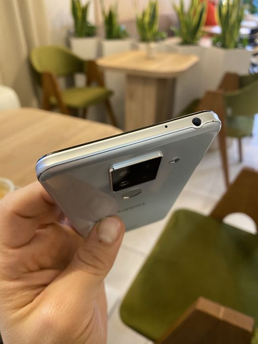 Sharp sense 4 plus 8/128