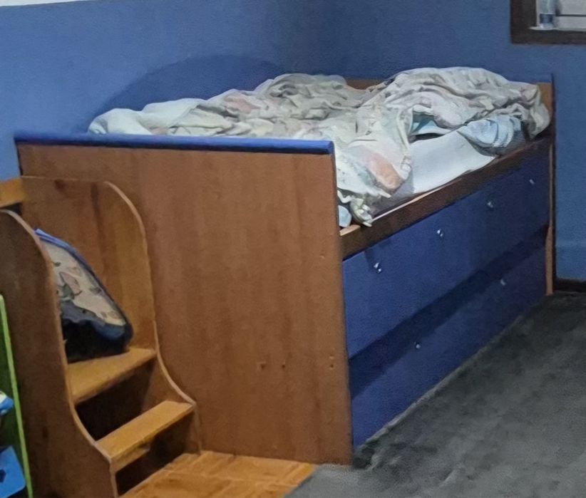 Cama solteiro dupla com 3 gavetas