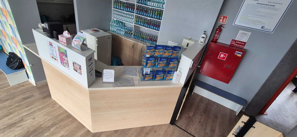 Zabudowa recepcyjna, barek, lada, recepcja