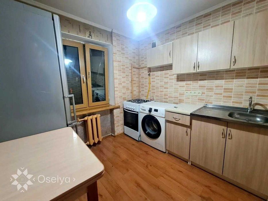 Продаж 1-кімнатна квартира площею 31 м² у цегляному будинку Волинська