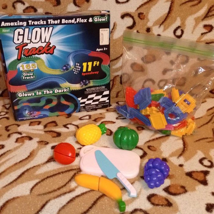 Детские развив.игры: игольчатый конструктор, трасса, фрукты на липучке