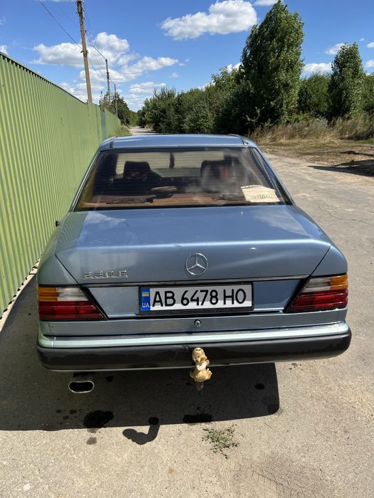 Продам срочно мерседес 124