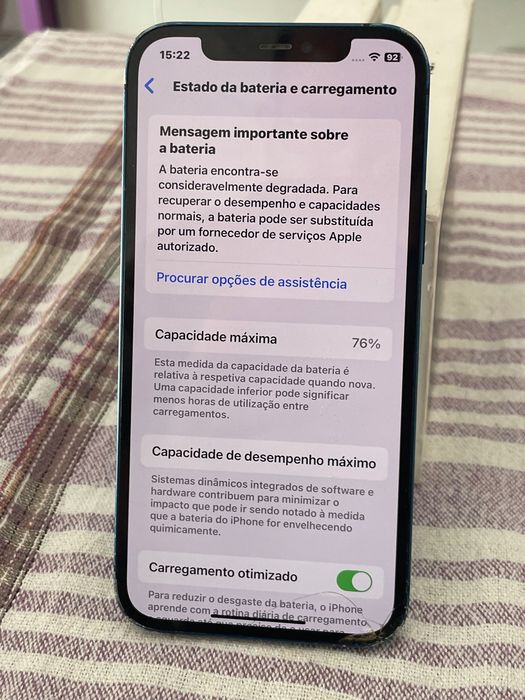 iPhone 12 azul com faceID