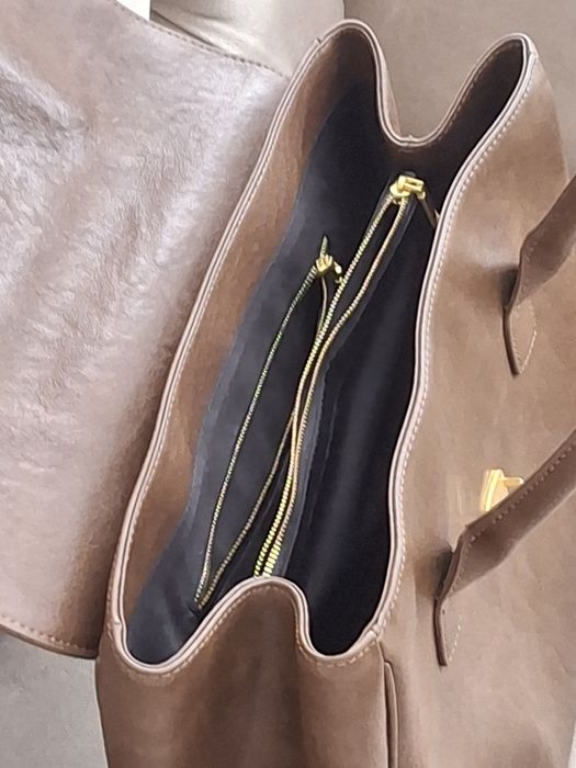 Сумка жіноча шкіряна.