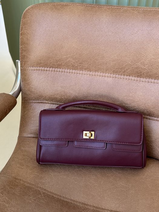 Трендовий шкіряний клатч