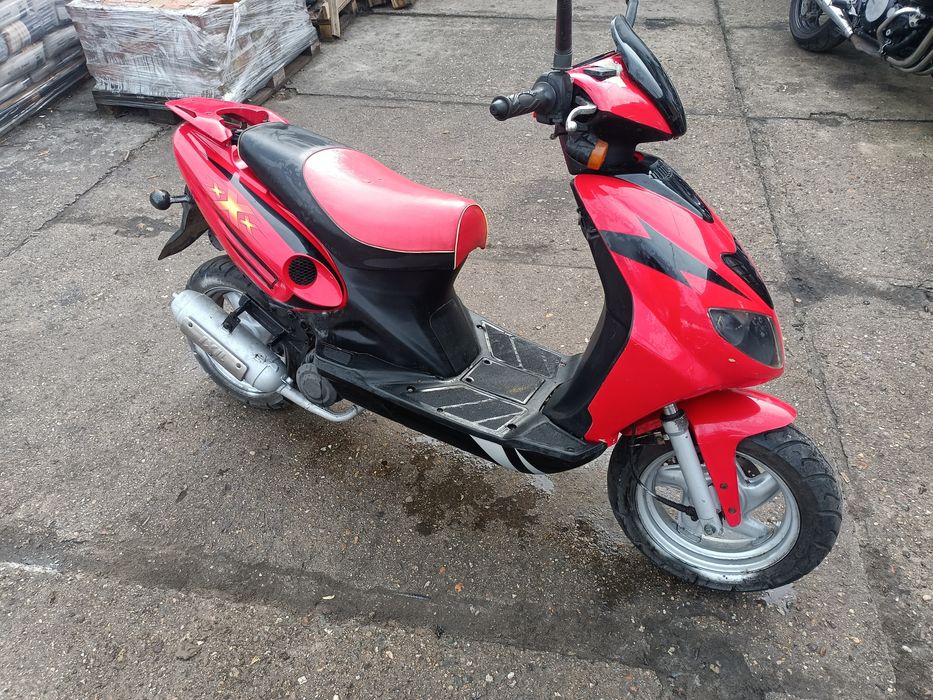 Skuter max xxx 50 2t minarelli  na części