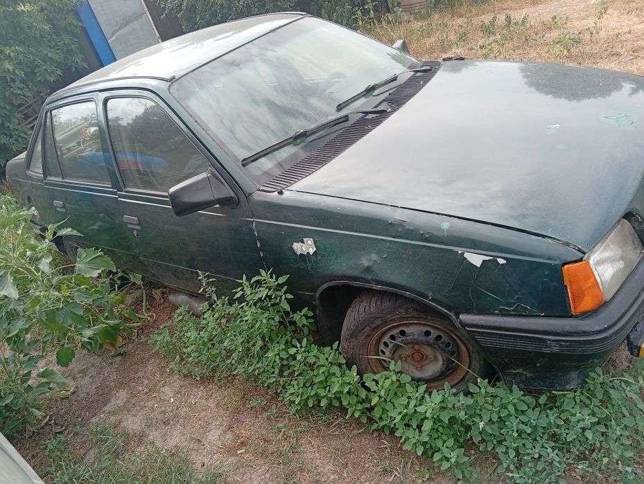продам Опель кадет розбираю