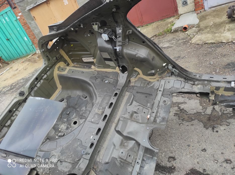 Кузов стойка Toyota Avensis T25 Авенсіс т25іс т25 Авенс