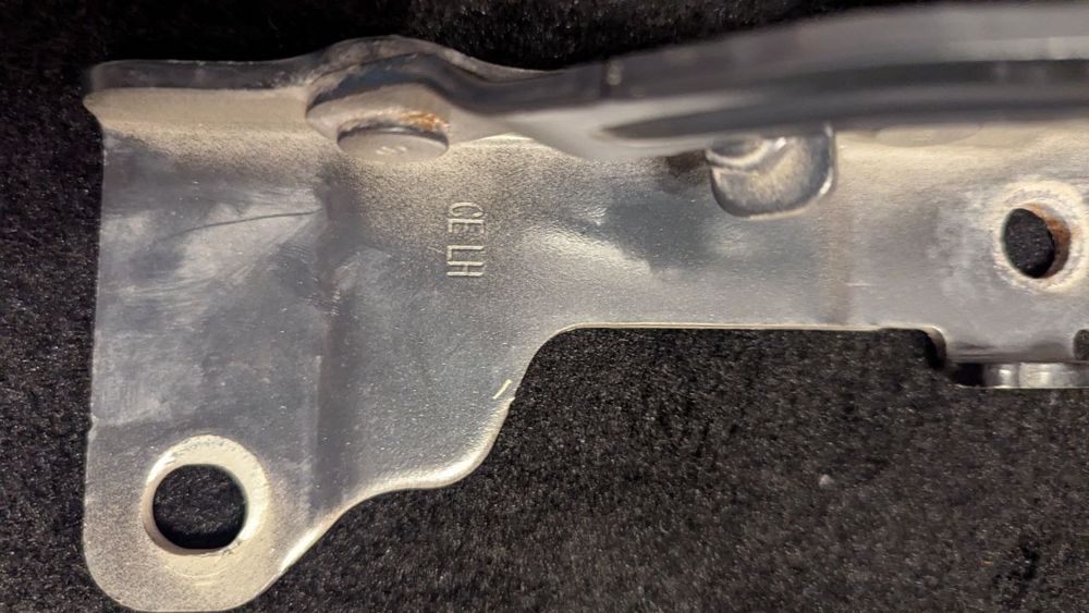 Завісидля капот Іонік 6 ионик ioniq 66910-KL000