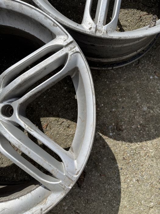 Felgi aluniniowe AUDI A6 A8 A7 C7 D4 19 ET45 8JX19H2 Uszkodzone