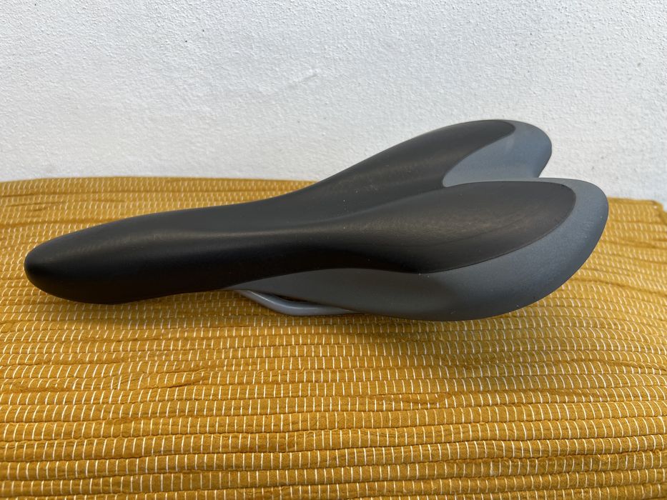 Assentos de bicicleta de BTT e estrada