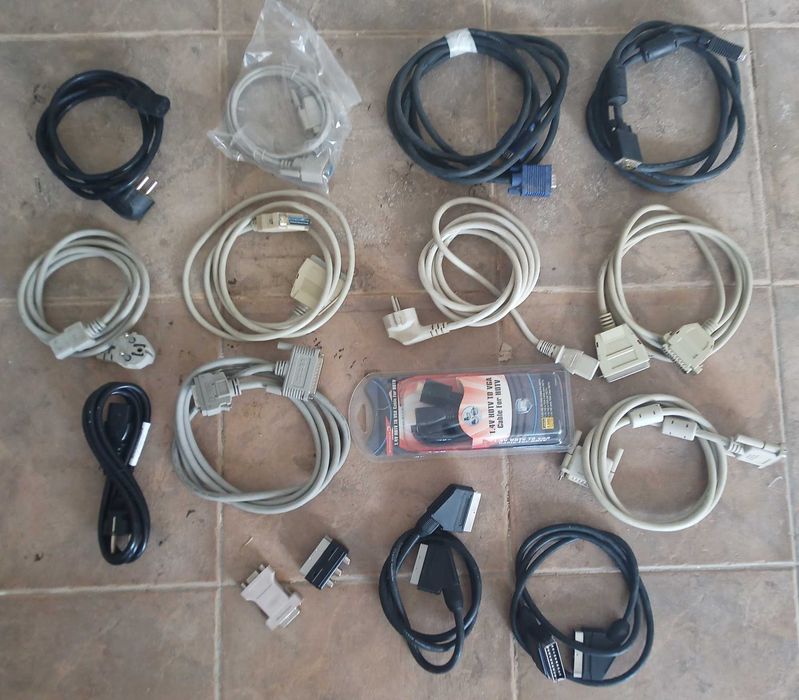 Fontes PC, cabos, ventoinhas, transformadores