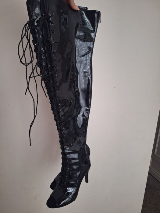 Wysokie błyszczące kozaki do tańca high heels.