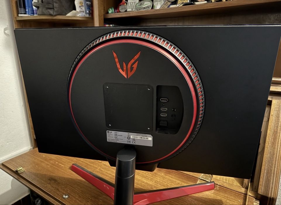 LG Ultragear 2k 144Hz 27”