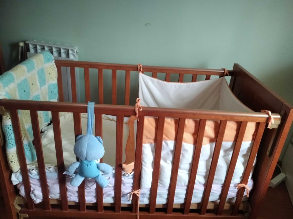 Cama bebé madeira