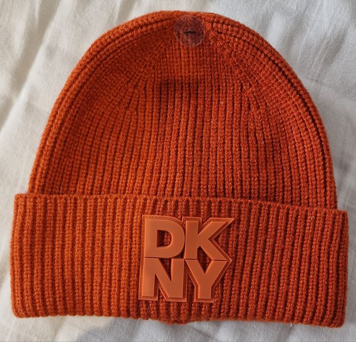 Nowa z metką czapka DKNY pomarańczowa rozmiar uniwersalny.